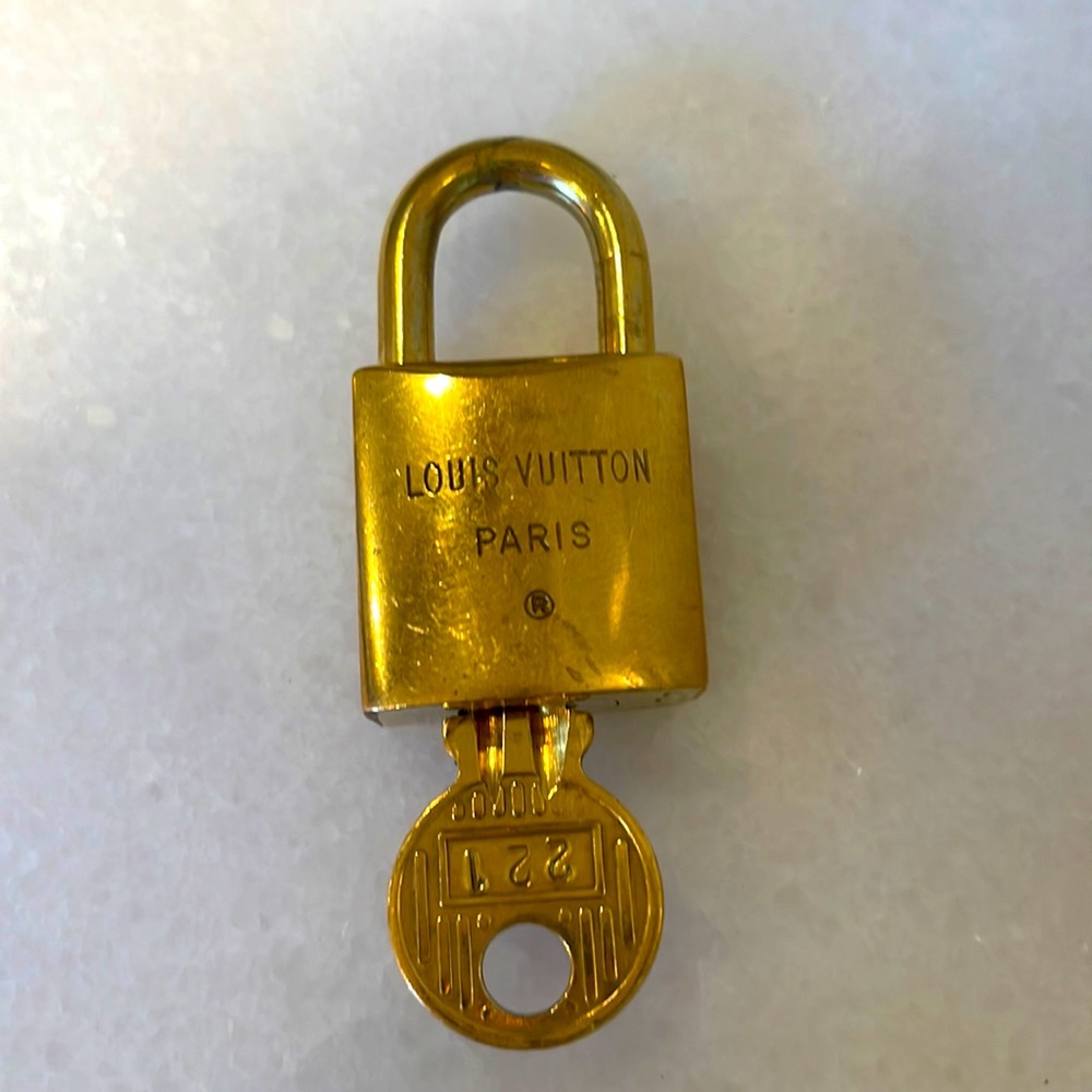 Authentic Luis Vuitton Lock And Key - image 2